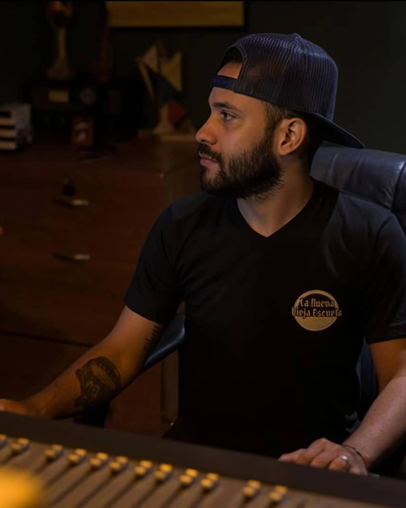 Oscar Hernández,  productor del tema estoy mejor sin tí